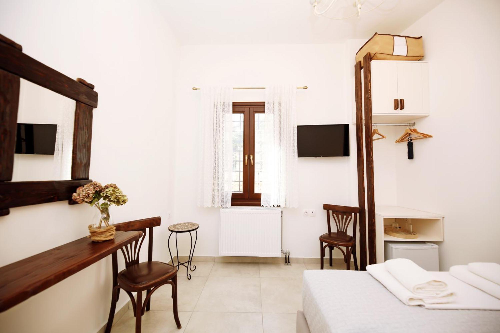 Marousos Central Guesthouse Portaria  Exterior photo